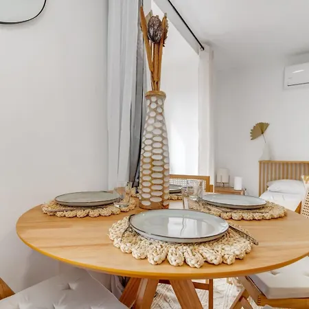 아파트 Cosy 1br Tejo View W Ac | By Airnest 리스본